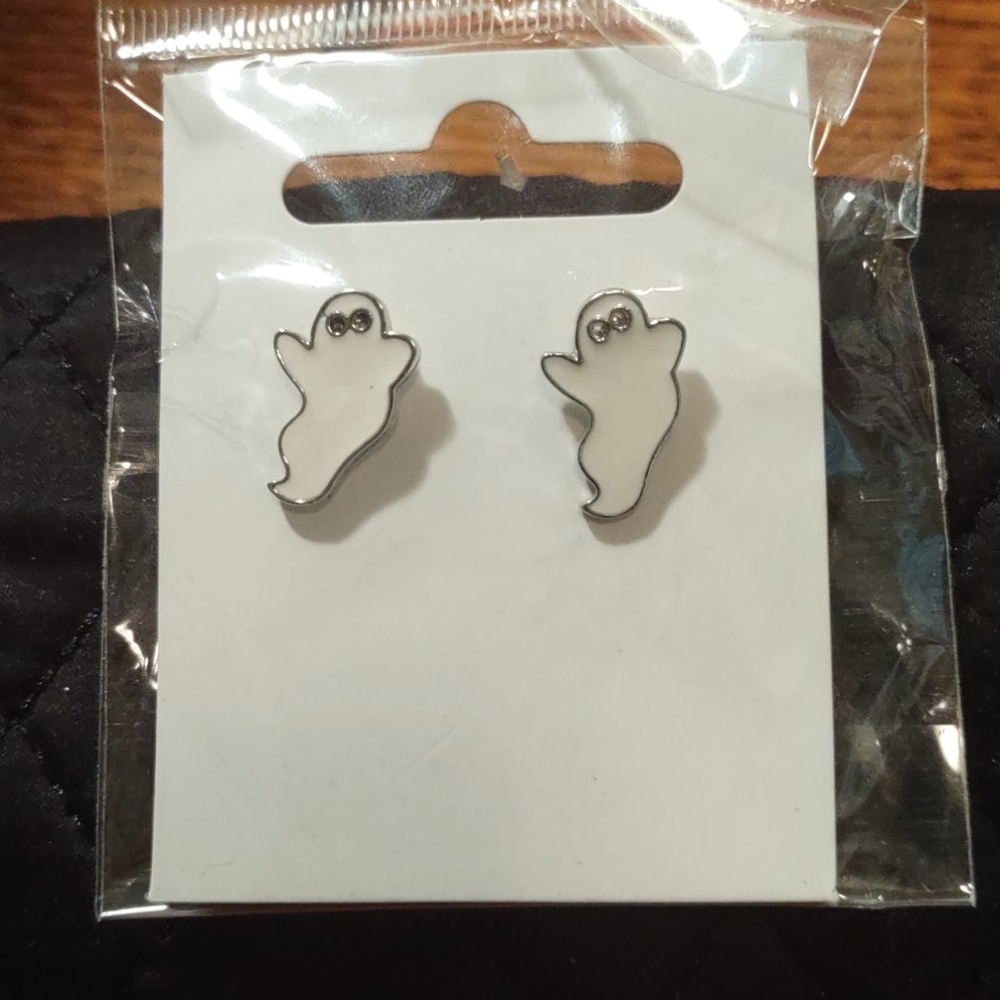 White ghost Earrings - Picture 2 of 3